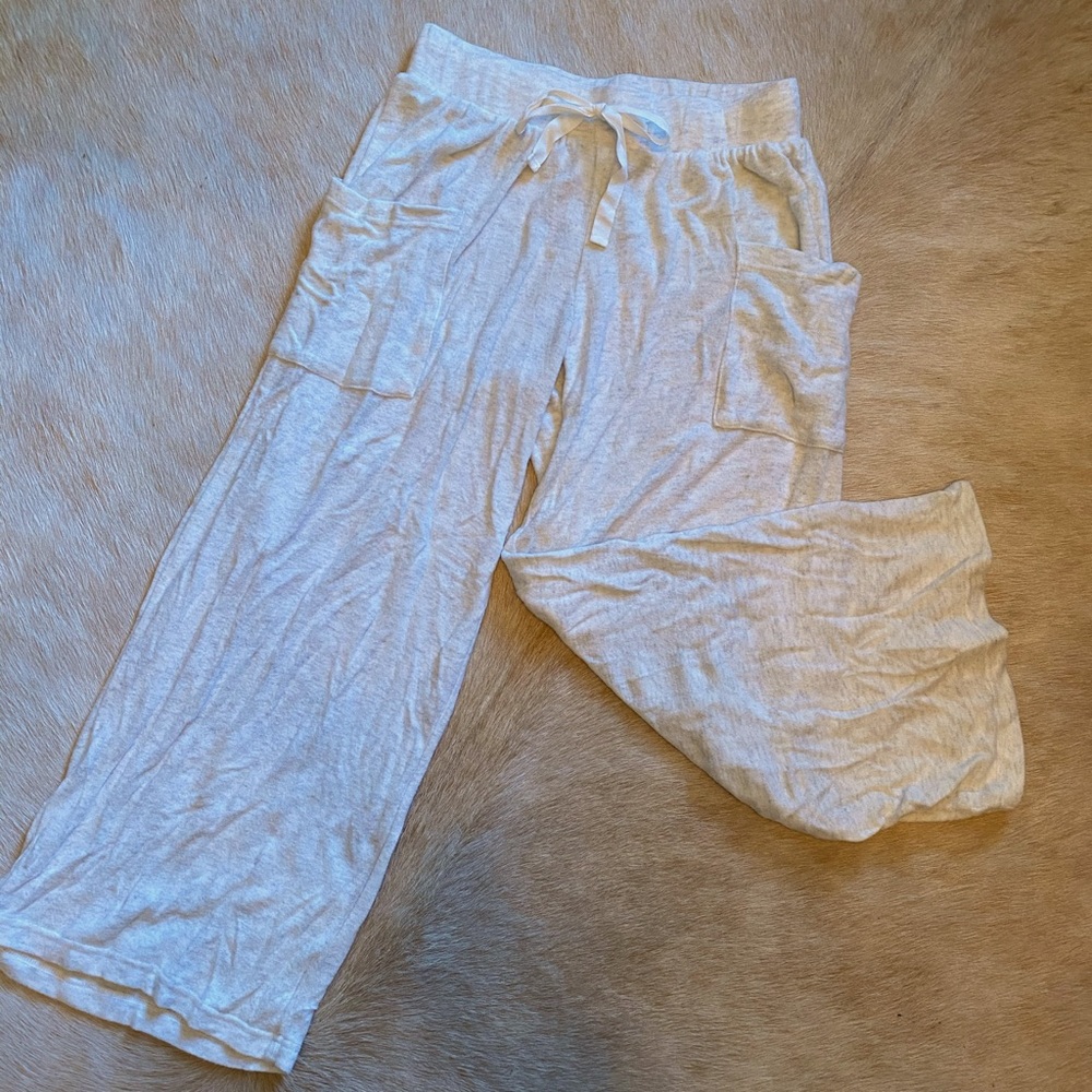 Super soft capri joggers
